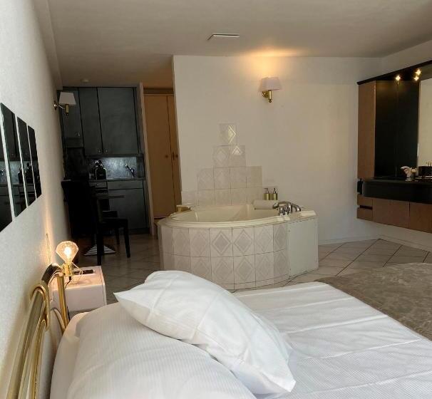 غرفة قياسية مزوَّدة بجاكوزي, Apart Hôtel Pont De Thielle