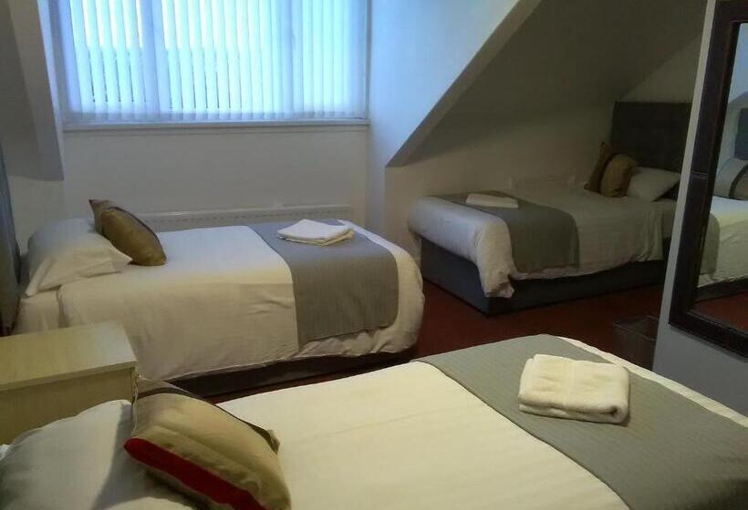 اتاق راحتی سه تخته, Clifton Hotel & Bar Newcastle