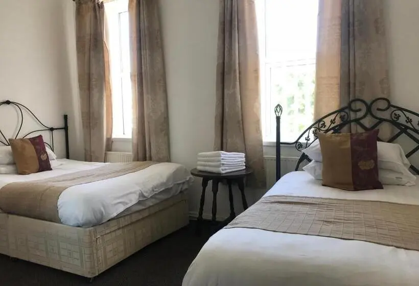 اتاق استاندارد چهار تخته, Clifton Hotel & Bar Newcastle