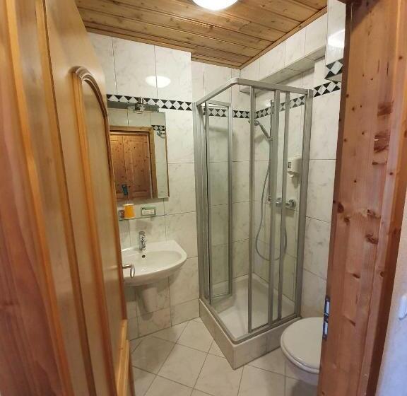 Трехместный Номер Комфорт, Landgasthof Brunnenwirt Zum Meenzer