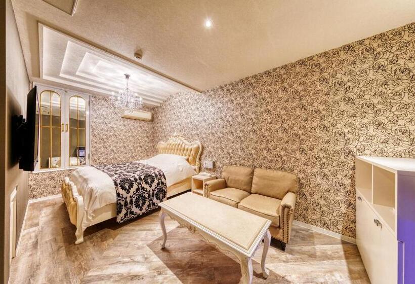 חדר סטנדרט, Luna Ibaraki