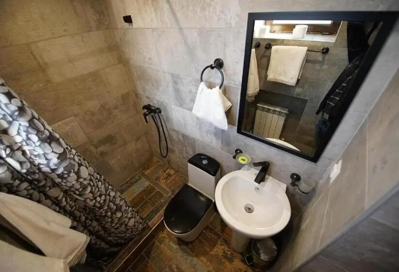 テラス付き１ベッドルームアパートメント, Gnishik Eco Lodge