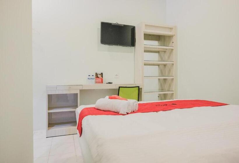 Номер Deluxe, Reddoorz @ Jalan Pangeran Antasari Lampung 2