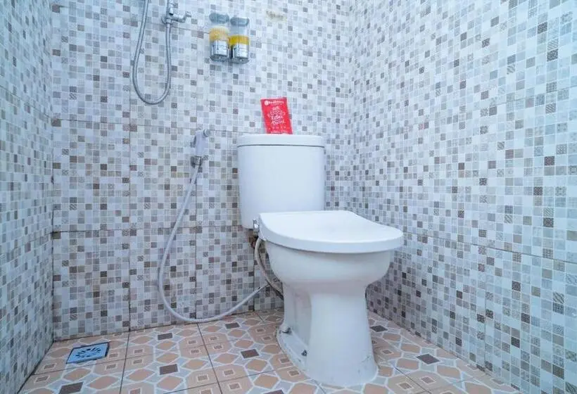 エコノミールーム, Reddoorz Syariah Near Taman Siring 2