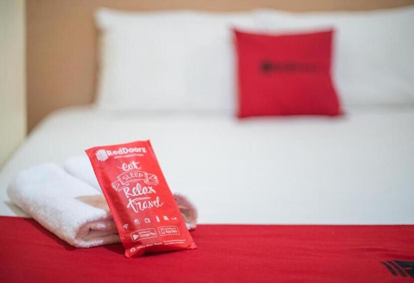 Номер Economy, Reddoorz Syariah Near Taman Siring 2