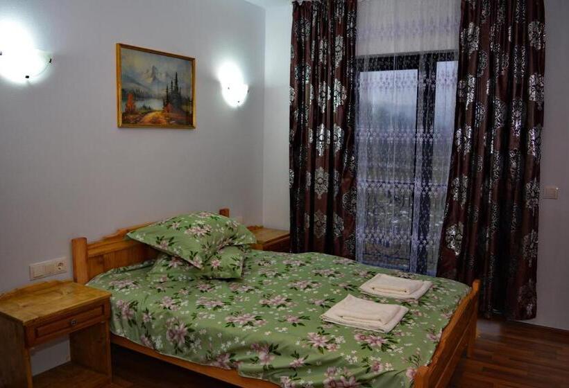 חדר דלוקס, Pensiunea Vraja