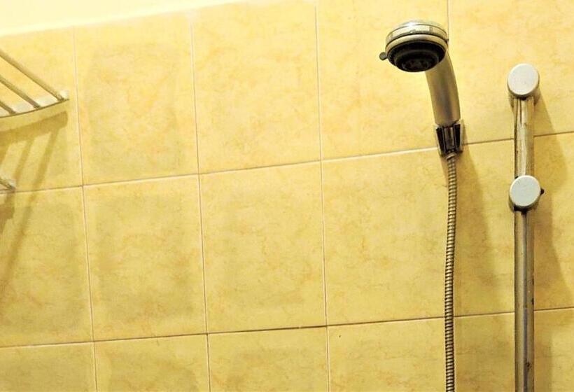 اتاق استاندارد یک نفره, Katawa Guest House Syariah
