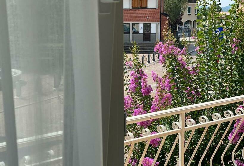 חדר דלוקס, Riviera