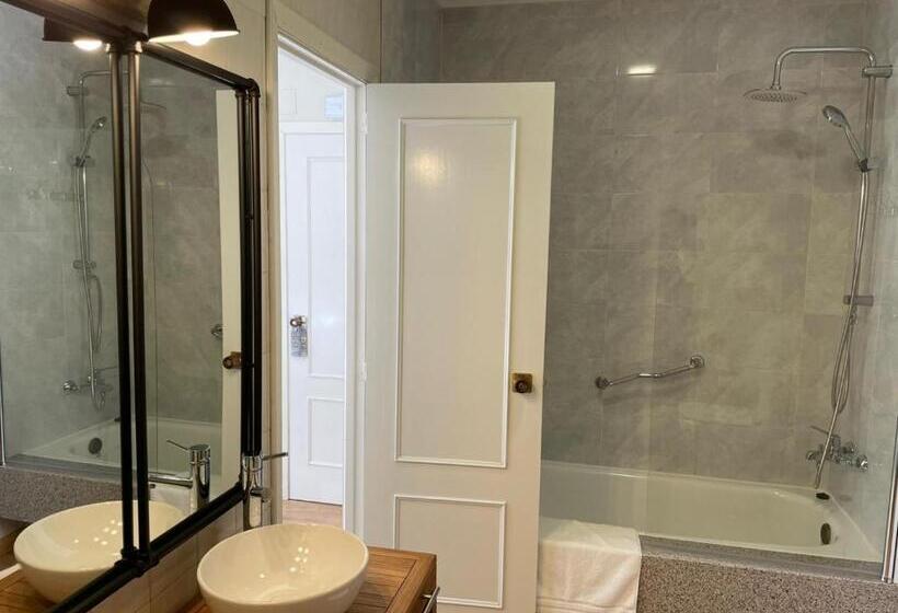 Номер Стандарт, San Marcus