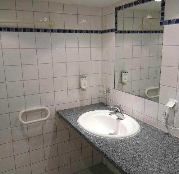 스탠다드 트리플 룸, Tagungshaus Reimlingen