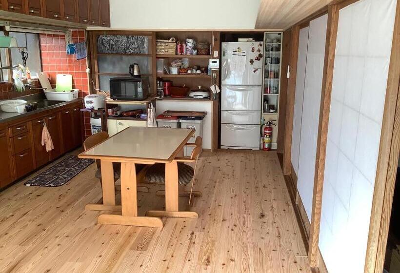 패밀리 룸, ゲストハウスやごろう