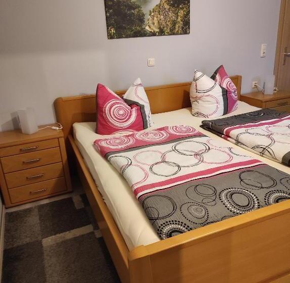 Номер Стандарт, Gaststätte Marktstübchen