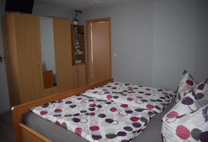 Номер Стандарт, Gaststätte Marktstübchen