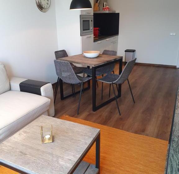 דירת חדר, Badhotel Bruin