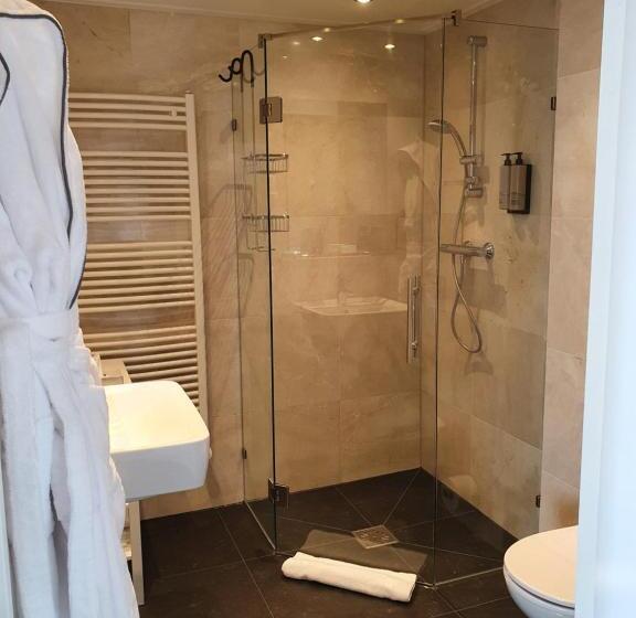 חדר משפחתי, Badhotel Bruin