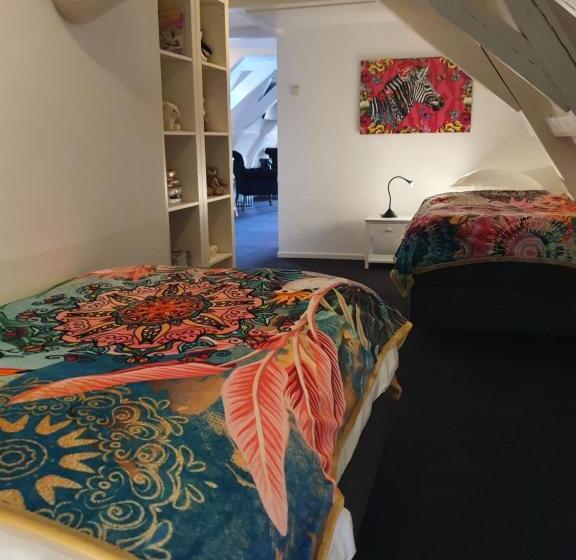 חדר משפחתי, Badhotel Bruin