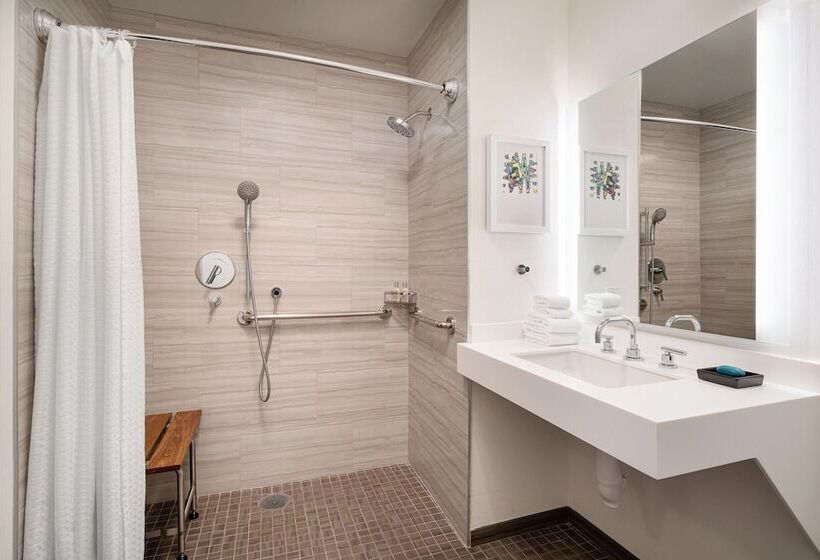 身障者適用スタンダードルーム, Aloft Mountain View