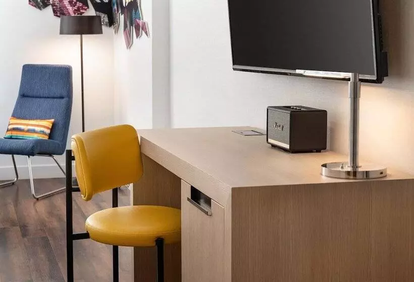 身障者適用スタンダードルーム, Aloft Mountain View