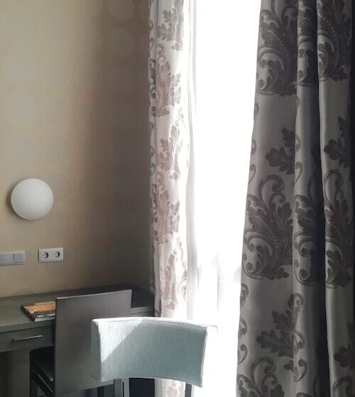 Номер Стандарт, Ciudad De Ponferrada, Ascend Hotel Collection