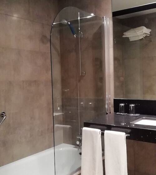 Номер Стандарт, Ciudad De Ponferrada, Ascend Hotel Collection