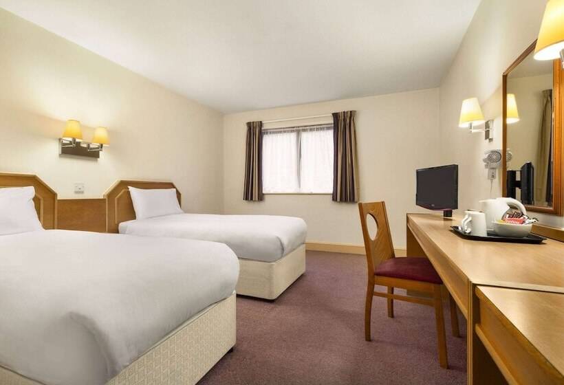 スタンダードルーム, Days Inn By Wyndham Sevenoaks Clacket Lane