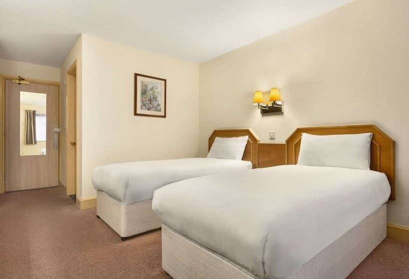 身障者適用スタンダードルーム, Days Inn By Wyndham Sevenoaks Clacket Lane