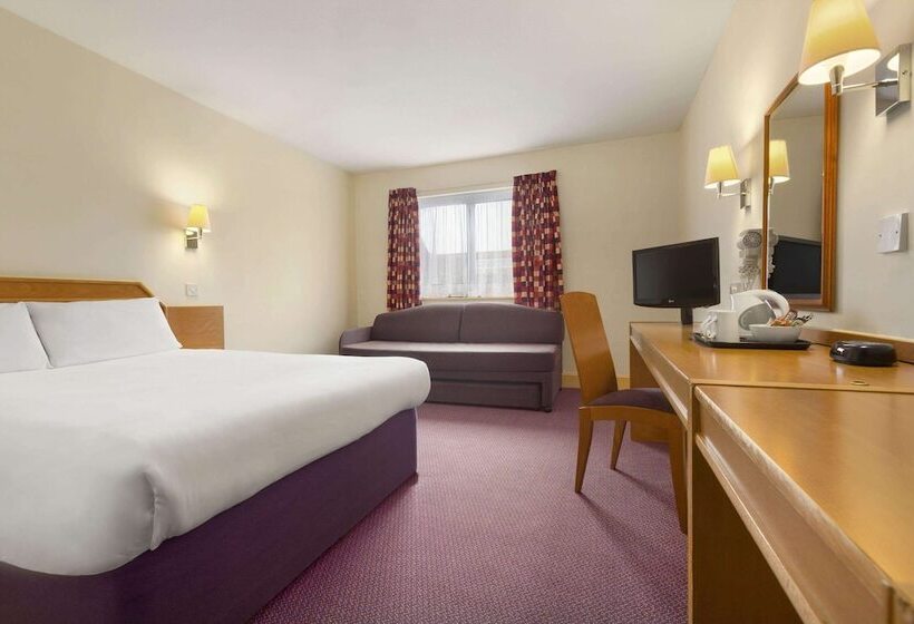 ダブルベッドスタンダードルーム, Days Inn By Wyndham Sevenoaks Clacket Lane