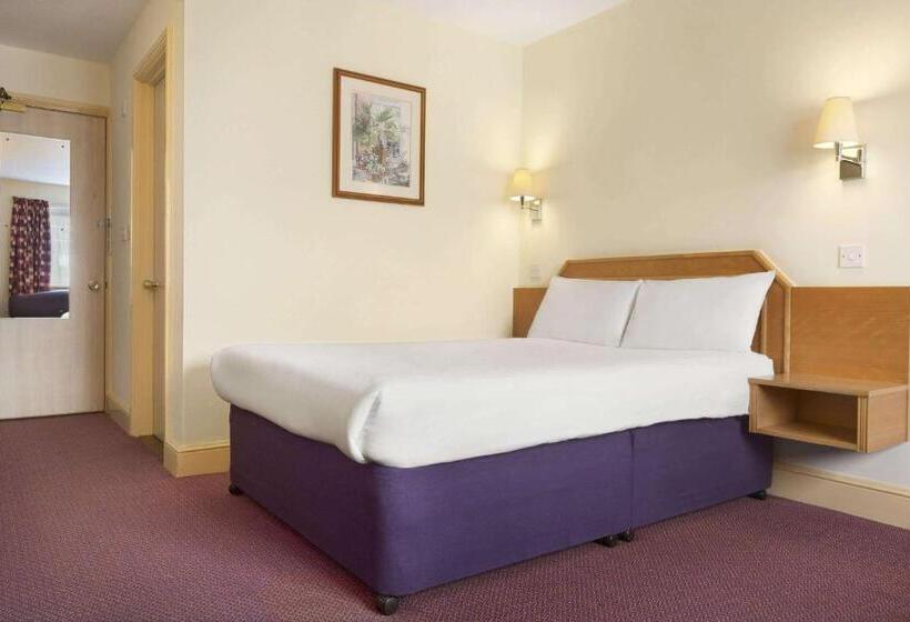 ダブルベッドスタンダードルーム, Days Inn By Wyndham Sevenoaks Clacket Lane