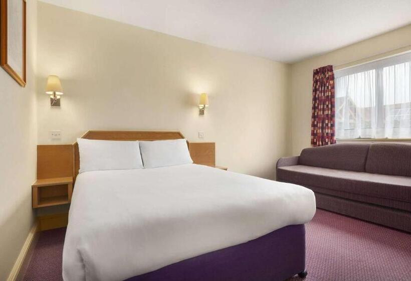 ダブルベッドスタンダードルーム, Days Inn By Wyndham Sevenoaks Clacket Lane