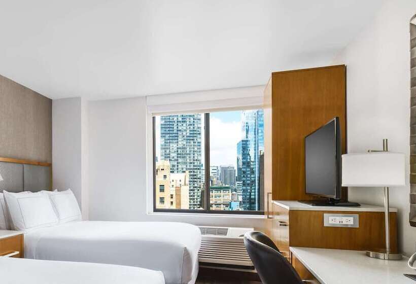 带2个双人床的标准工作室, Doubletree By Hilton Hotel New York City Chelsea