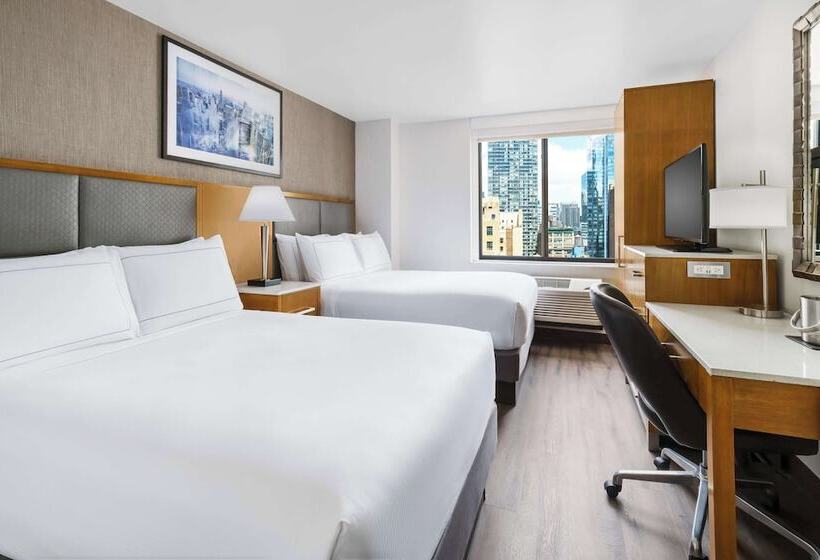 带2个双人床的标准工作室, Doubletree By Hilton Hotel New York City Chelsea
