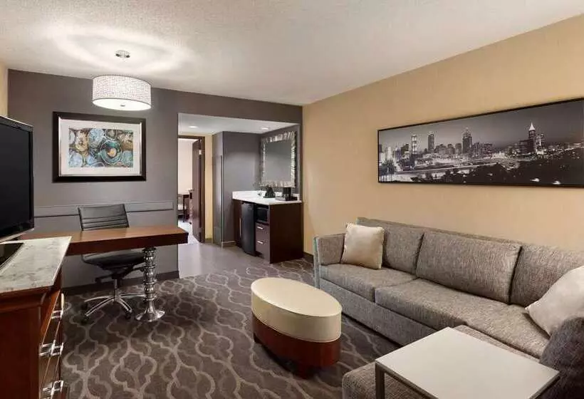 سوییت, Embassy Suites By Hilton E Peoria Riverfront Conf Center