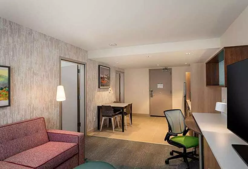 Sviitti King-vuode, Embassy Suites By Hilton Fort Myers Estero