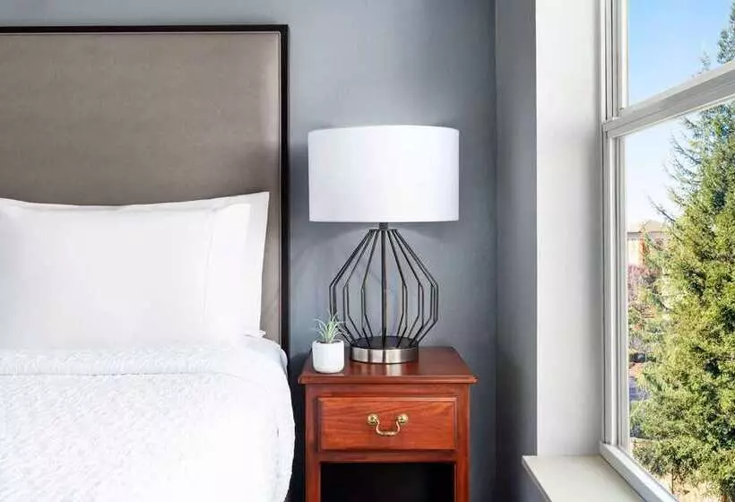 Sviitti King-vuode, Embassy Suites By Hilton Fort Myers Estero