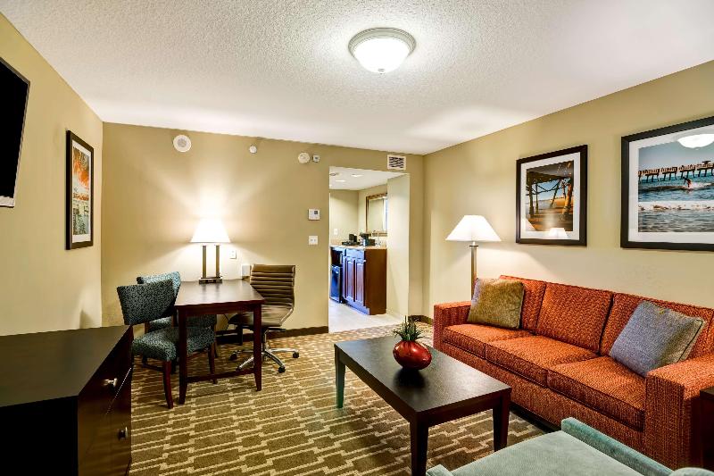 풀장 전망 스위트, Embassy Suites By Hilton Fort Myers Estero