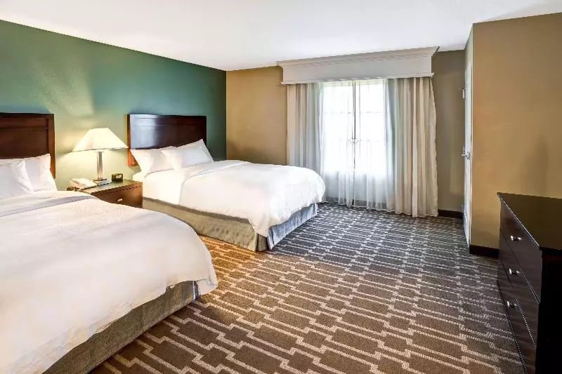 プールビュースイート, Embassy Suites By Hilton Fort Myers Estero