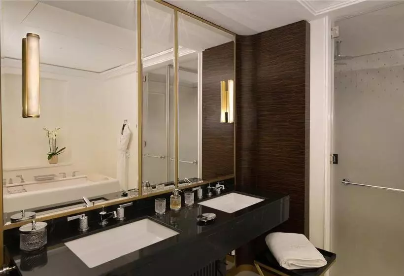 سوئیت با تخت بزرگ, Hilton Baton Rouge Capitol Center