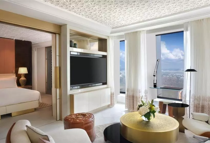 سوئیت با تخت بزرگ, Hilton Baton Rouge Capitol Center