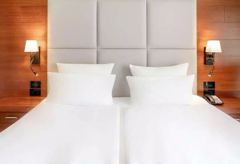 اتاق استاندارد با چشم‌انداز رودخانه, Hilton Baton Rouge Capitol Center