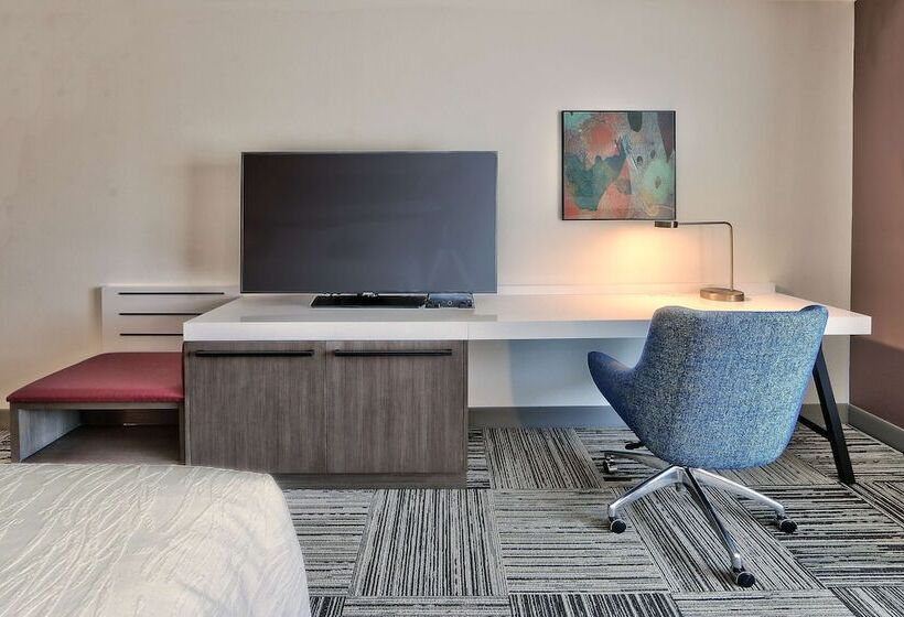 جناح جونيور, Hilton Garden Inn Albuquerque / Journal Center