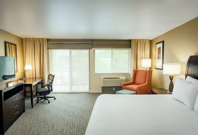غرفة قياسية لذوى الاحتياجات الخاصة, Hilton Garden Inn Seattle  Issaquah