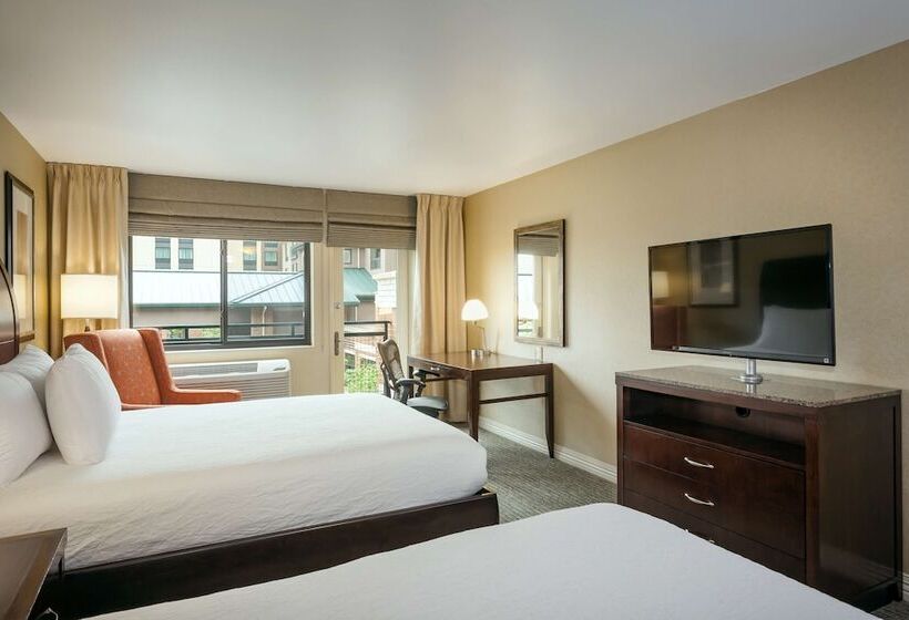 Номер Стандарт 2 Двуспальные Кровати, Hilton Garden Inn Seattle  Issaquah