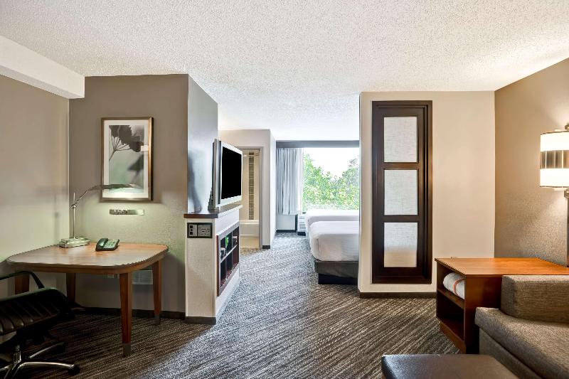 Номер Стандарт с Балконом, Hilton Garden Inn Seattle  Issaquah