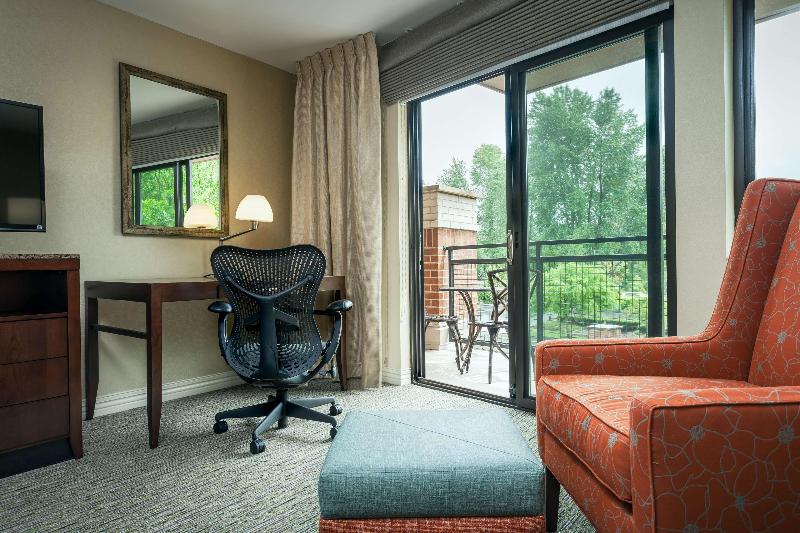غرفة قياسية مزوَّدة بشُرفة, Hilton Garden Inn Seattle  Issaquah