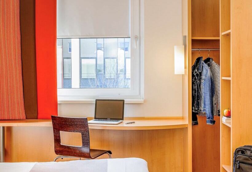 Номер Стандарт, Ibis Stuttgart Airport Messe