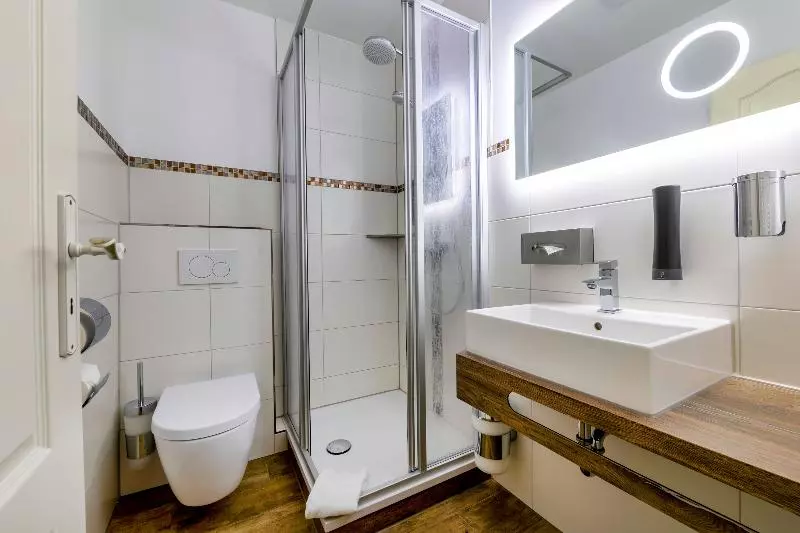 اتاق استاندارد, Land Gut Hotel Hermann