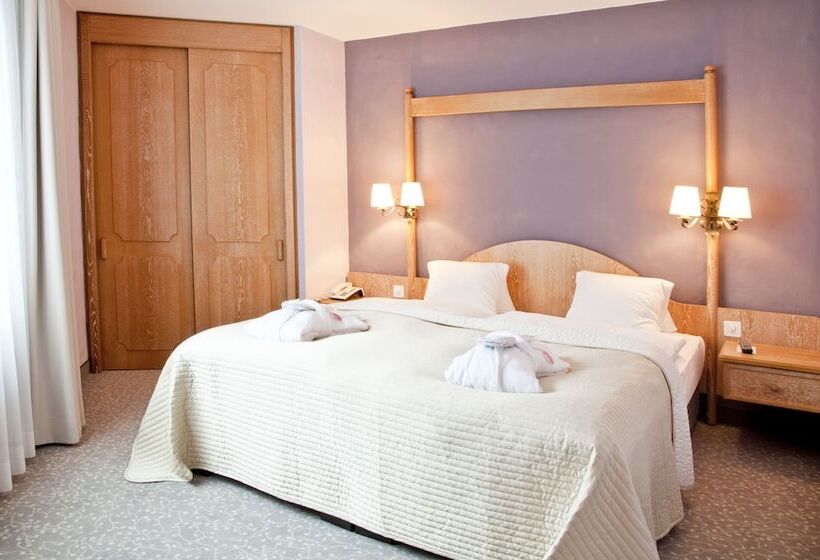 패밀리 아파트, Rosatsch