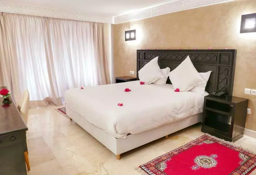 اتاق استاندارد با چشم‌انداز استخر, Zalagh Kasbah Hotel & Spa