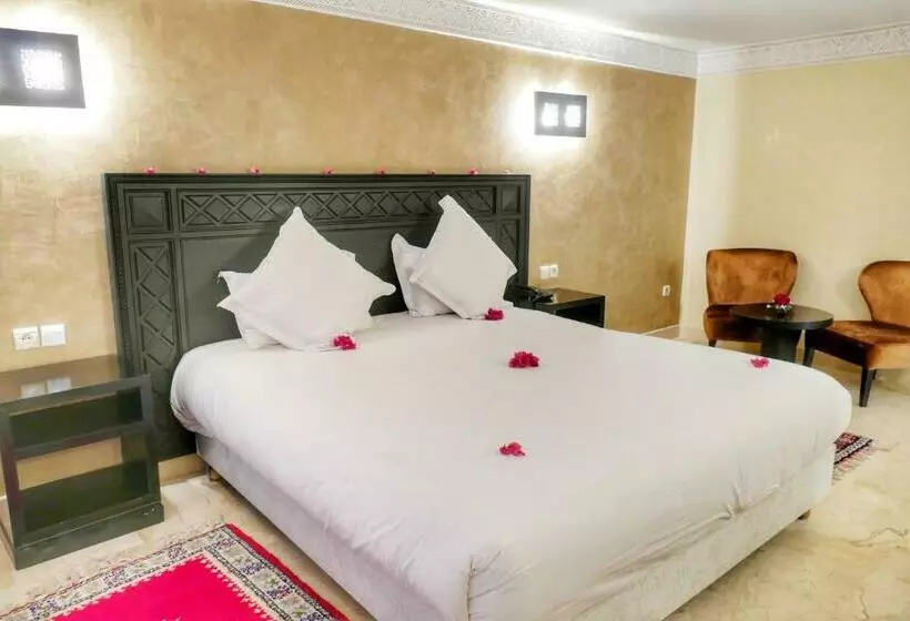اتاق استاندارد سه تخته با چشم‌انداز باغ, Zalagh Kasbah Hotel & Spa