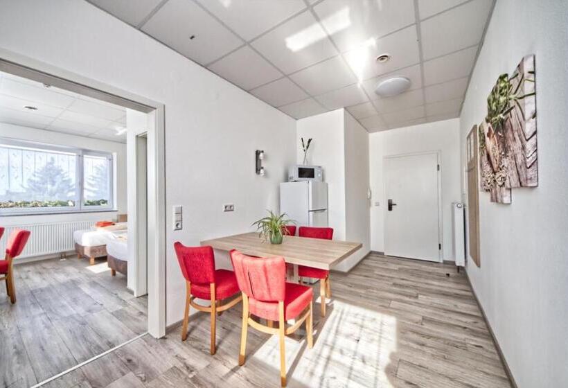 דירת שני חדרים, Apartment Lichtenwald